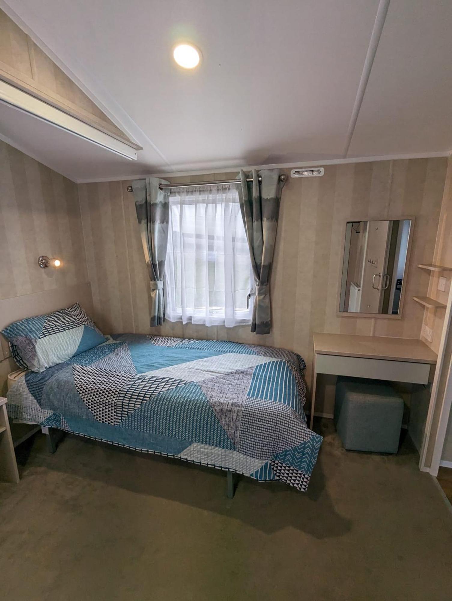 Accessible Friendly Modern Family Caravan Littlesea Haven Weymouth Wyke Regis Exterior photo